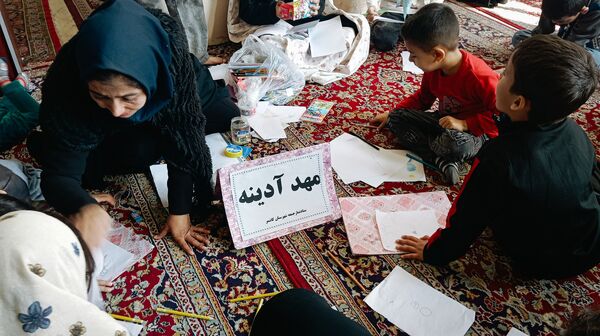 برپایی غرفه کودک در حاشیه نماز جمعه 