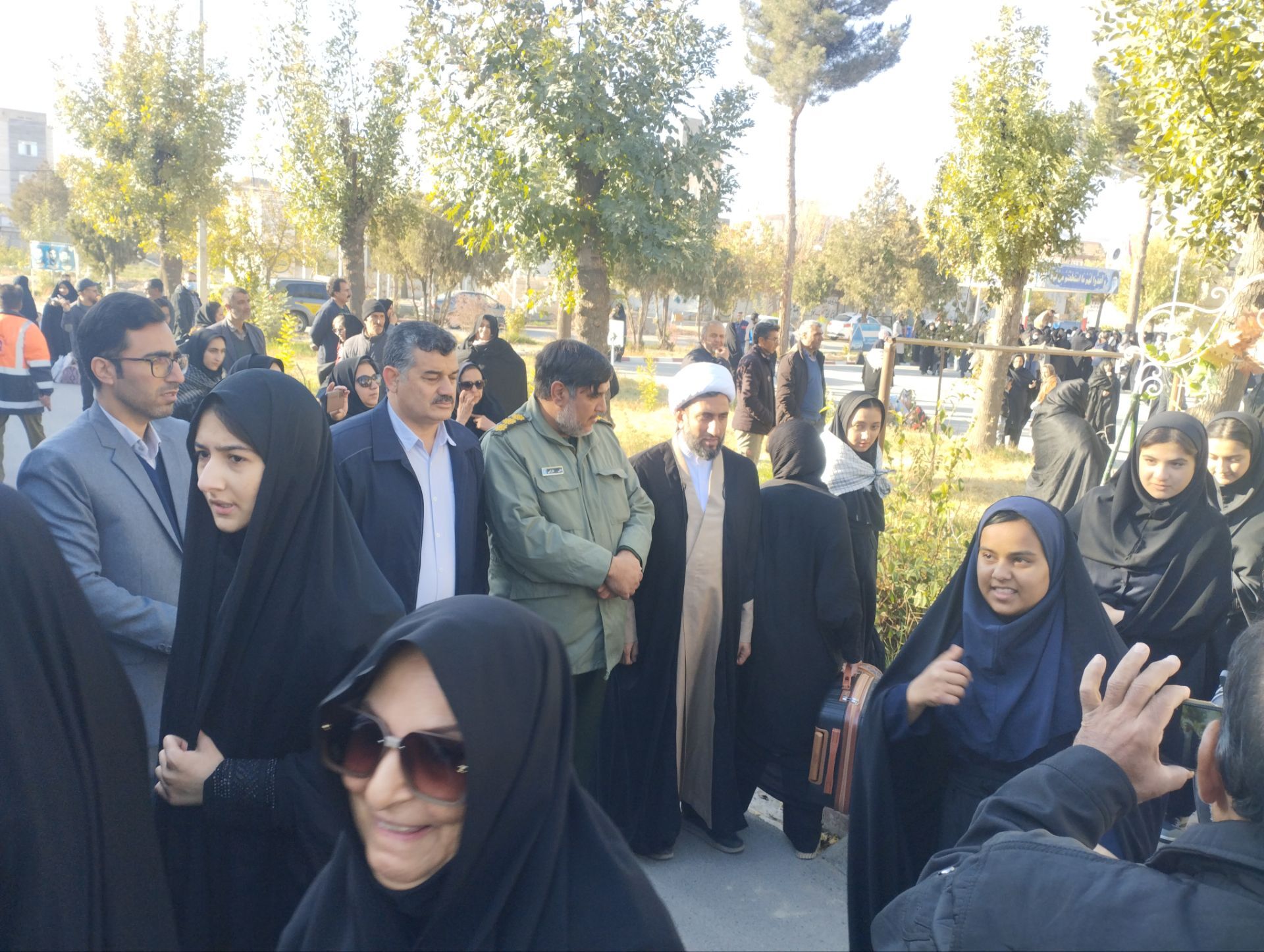 اعزام دانش‌آموزان دبیرستان‌های دخترانه شهرستان شیروان دوره متوسطه دوم به اردوری راهیان نور مناطق جنوب کشور