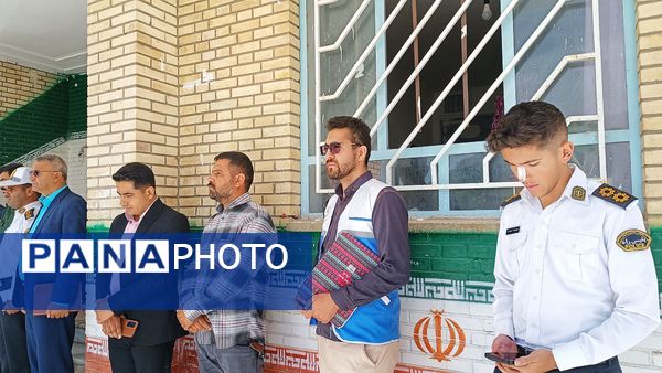 نواخته شدن زنگ سلامت در دبیرستان الزهرا شهرستان مارگون