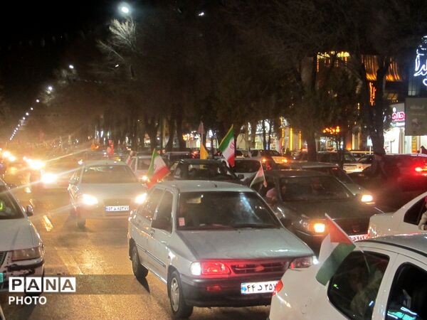 کاروان خودرویی و تجمع مردمی در شهرکرد