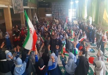 روز دانش آموز ۱۳ آبان ماه در مدرسه ی شهید سید خلیل رضوی 