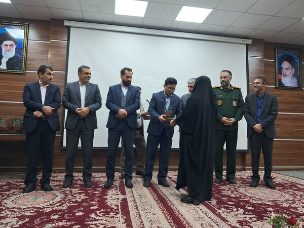 تجلیل از برترین‌های کنکور در قائمشهر