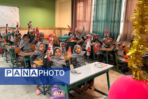 جشن شکوفه‌ها در مدارس بهارستان‌دو؛ آغاز سفری تازه برای کلاس اولی‌ها
