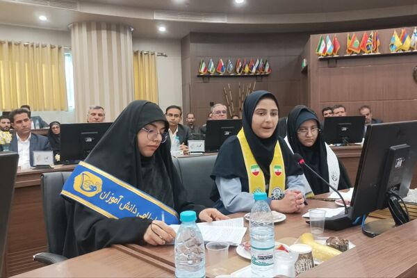 دیدار وزیر آموزش‌وپرورش با نماینده تشکل‌های دانش‌آموزی استان فارس