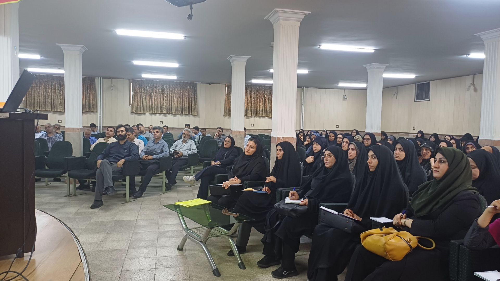 کارگاه آموزشی هوش مصنوعی با حضور جمعی از مربیان پرورشی مدارس ناحیه 2 کرج و شهرستان فردیس 