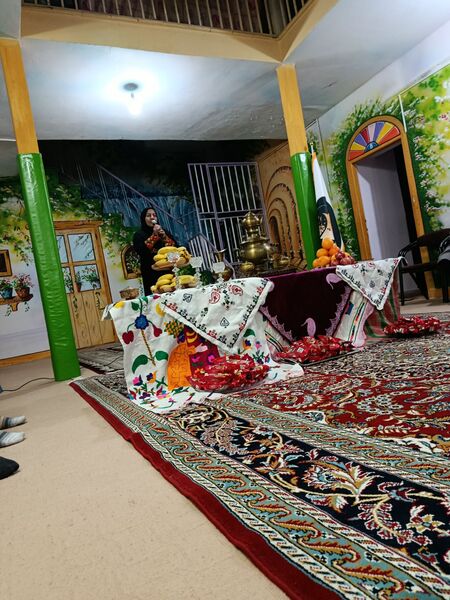 جشن یلدا در دبیرستان نمونه اندیشه 