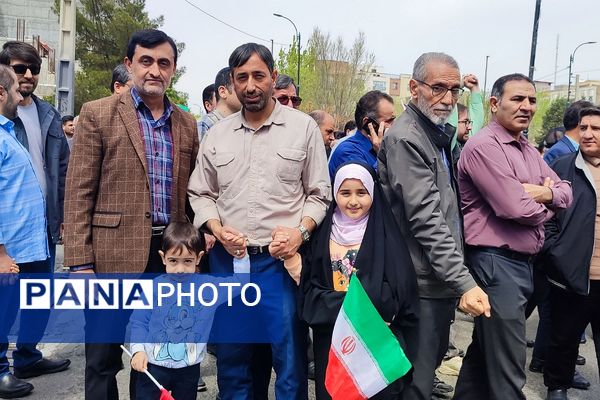 حضور پرشور مردم و مسئولان رباط کریم در راهپیمایی روز قدس