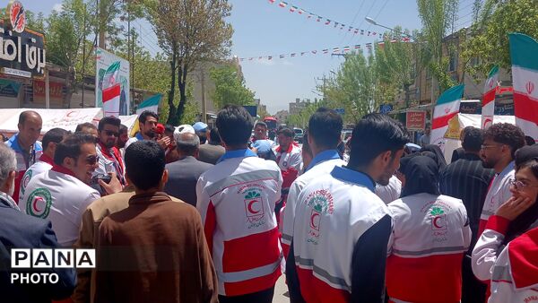 موکب عشق؛ تجدید عهد خادمان هلال‌احمر فارسان با راه  سردار سلیمانی