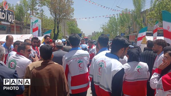 موکب عشق؛ تجدید عهد خادمان هلال‌احمر فارسان با راه  سردار سلیمانی