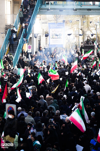با تو قد می‌کشیم...