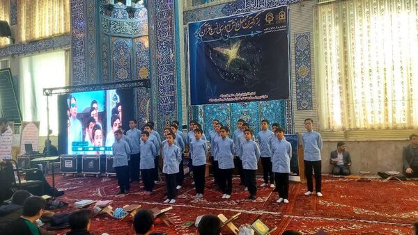 بزرگترین محفل دانش‌آموزی انس با قرآن کریم در مراغه