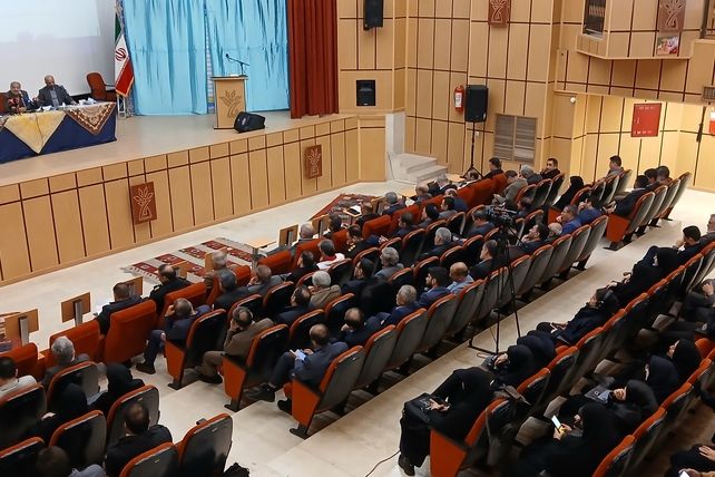 نشست شورای اداری استان چهارمحال و بختیاری با حضور وزیر آموزش و پرورش 