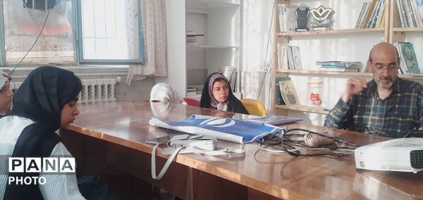 هم اندیشی دختران خبرنگاردر کانون لقمان کاشمر