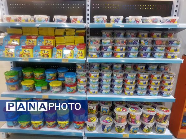 عرضه نوشت افزار ایرانی در نمایشگاه ایران نوشت حرم مطهر رضوی