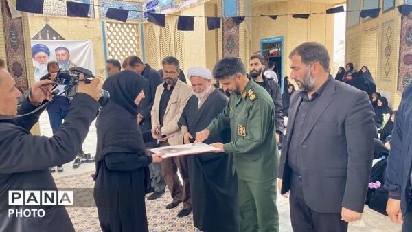 برگزاری همایش «بانوان پای کار ایران» در ابرکوه