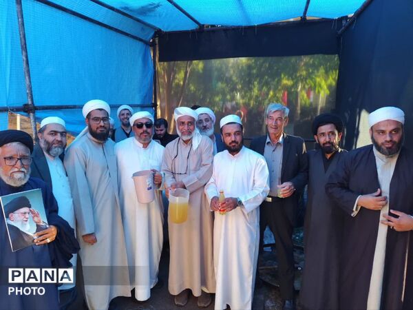 ایران متحد؛ شکوه حضور علمای اهل‌ سنت در بدرقه رهبر شهید