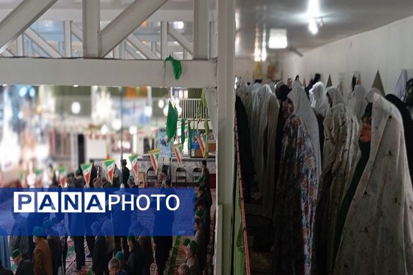 اقامه نماز عبادی،سیاسی جمعه همزمان با ایام دهه فجر در شهر بار نیشابور