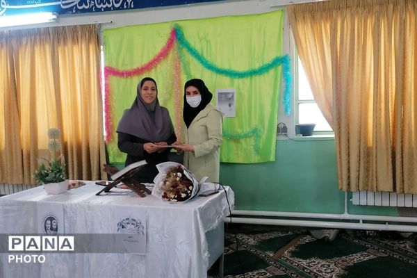 «ایرانمون» و «سپاس مربی»؛ دو برنامه محوری هفته امور‌تربیتی در مدارس فیروزکوه