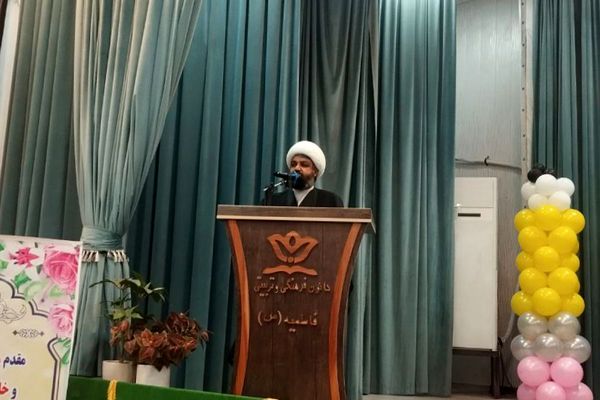 اعزام دانش‌آموزان دختر مدارس کهریزک به اردوی راهیان نور