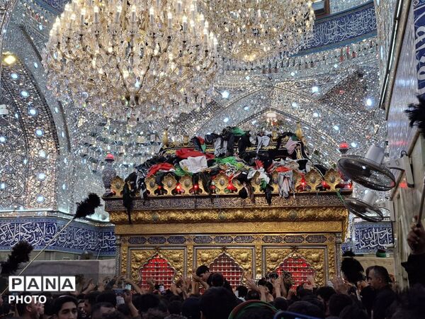 قلب ها برمدار حسین بن علی (ع) می‌تپد