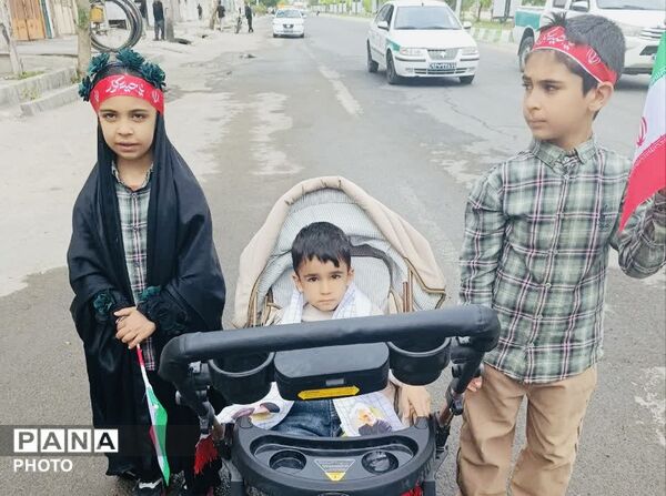 تشییع «شهیده فاطمه طاهری فرد» مدیر دبستان میناب در جیرفت