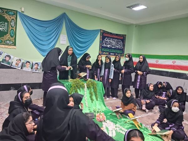 برگزاری محفل انس با قرآن کریم در مدرسه حضرت خدیجه کبری (س) جم