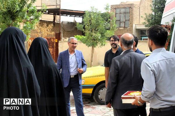 بازدید رئیس اداره آموزش و پرورش جوادآباد از مراکز بهداشتی