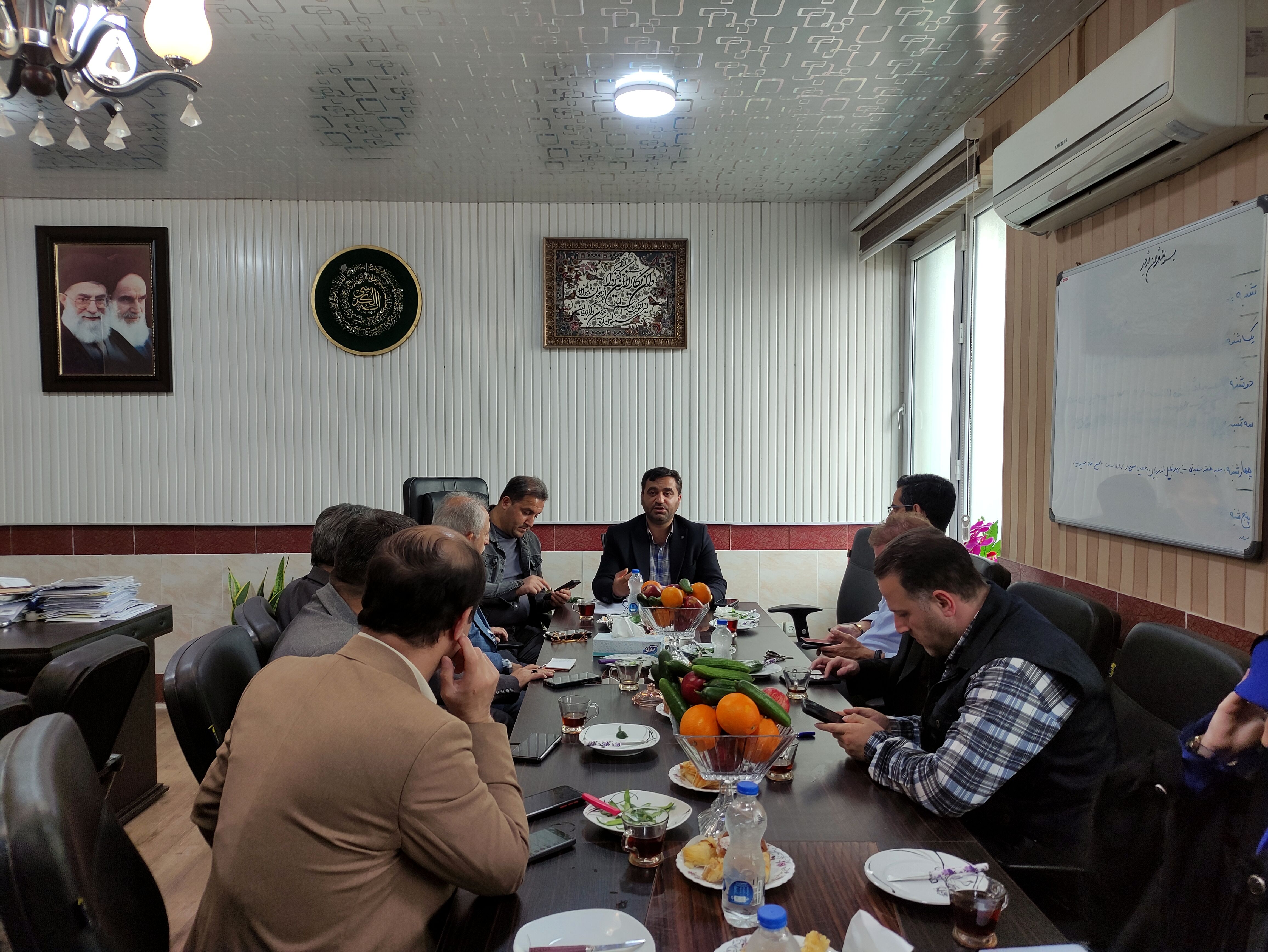 معلمی شغل بسیار مهم و طاقت فرسایی است 