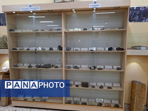 بازدید دانش‌آموزان از موزه زمین شناسی و جانور شناسی دانشگاه فردوسی مشهد