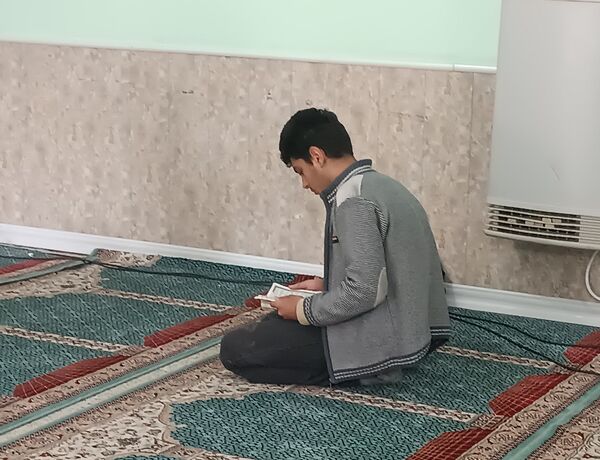  زیارت عاشورا در دهه کرامت در دبیرستان شاهد ابوذر غفاری نیشابور 