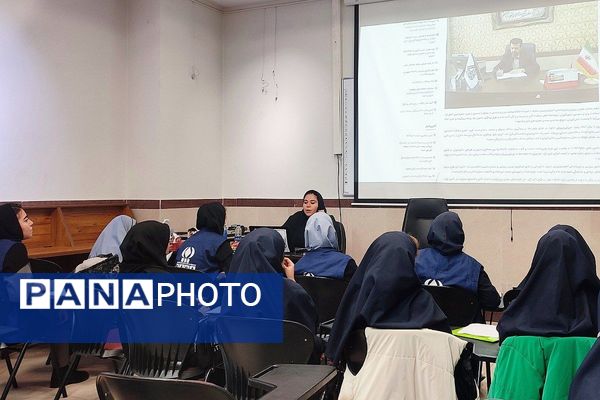 جلسه توانمند سازی دانش آموزان خبرنگاران پانا شهرستان قدس