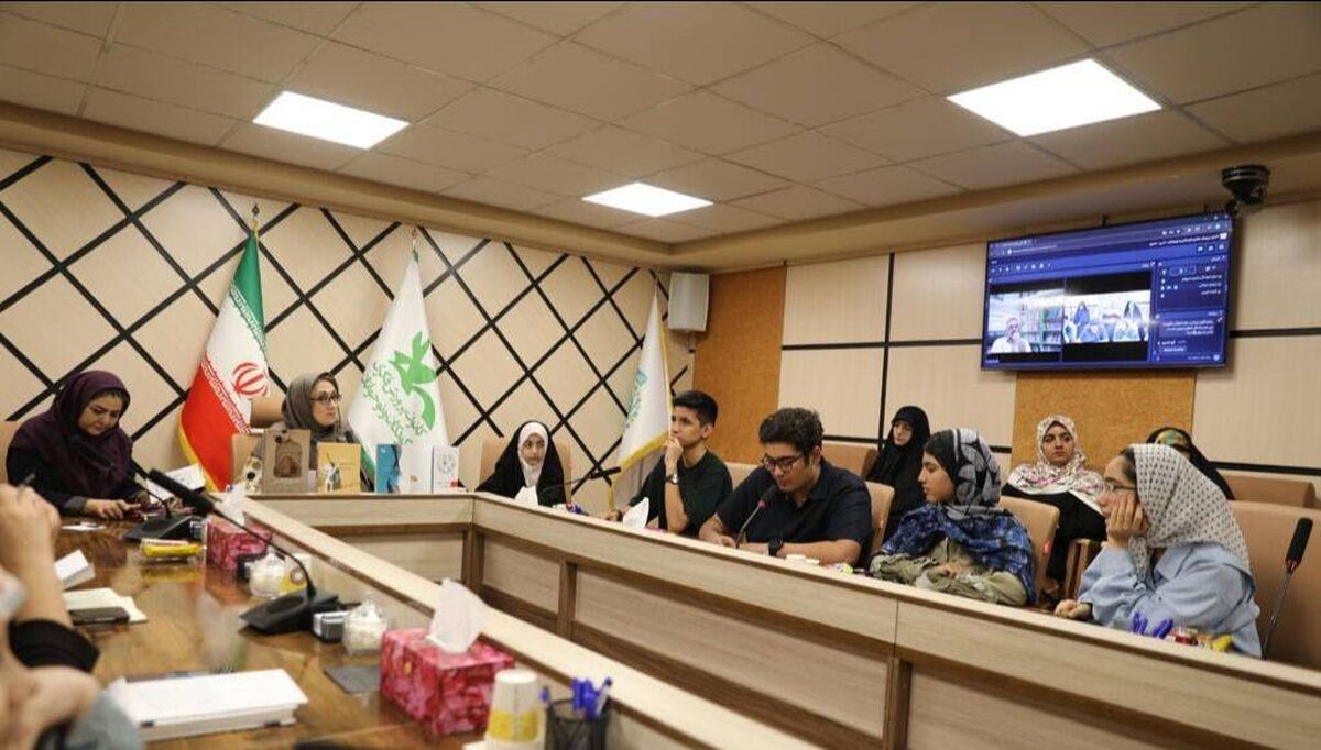 «سینه‌ام پر از دویدن گوزن‌هاست» مهدی مردانی نقد و بررسی شد