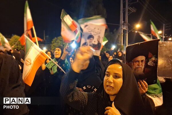 شامگاهی دیگر از حضور گرمه مردمان باشتی در کف خیابان‌ها