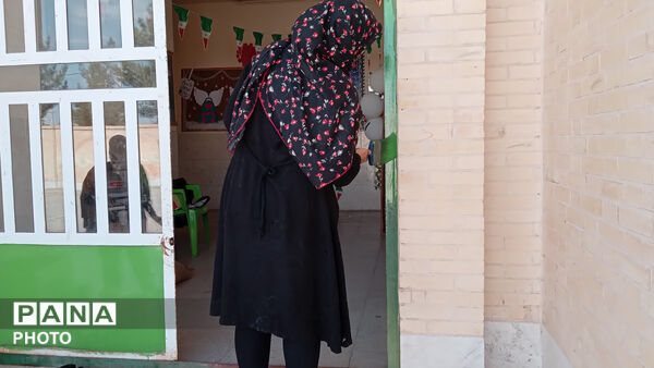 زمزمه‌ رنگ‌ها در حیاط مدرسه‌ی فاطمه‌الزهرا(س)  نیر