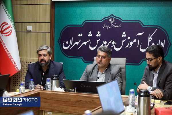 مراسم تجلیل از دانش آموز خبرنگاران شهر تهران