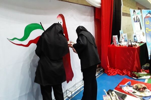 آیین نمادین افتتاحیه فعالیت‌های تابستانی دانش‌آموزان کردستانی