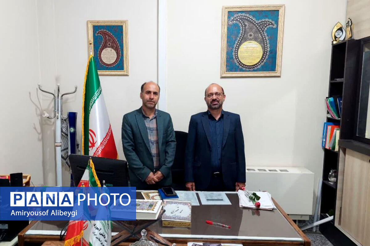 مراسم تکریم و معارفه معاون پرورشی و تربیت‌بدنی آموزش و پرورش کاشان برگزار شد