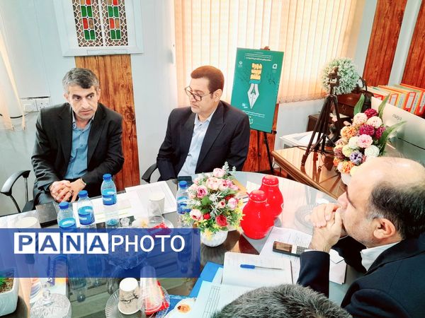 جلسه استانی دومین دوره مسابقه ملی دانش‌آموزان حافظ خوان ایران در بوشهر