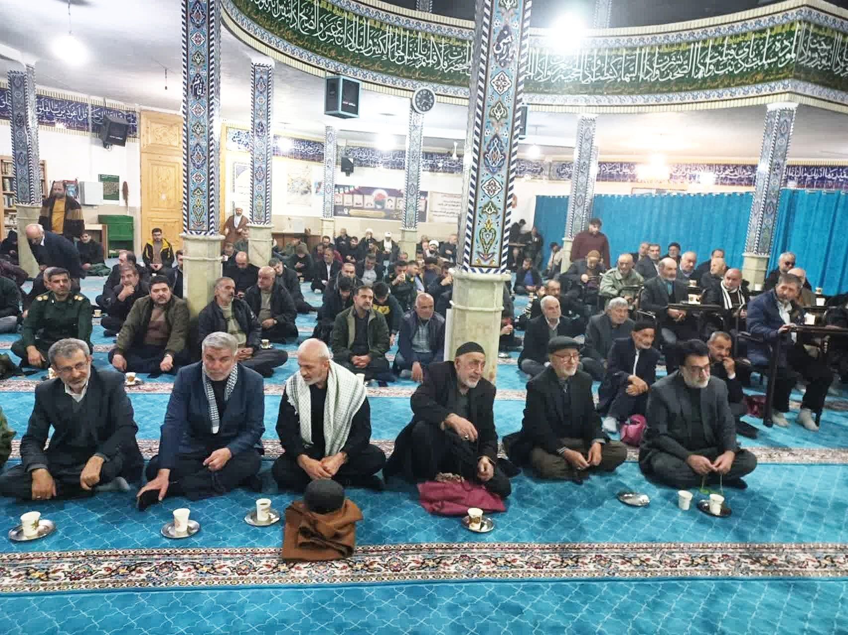 برگزاری مراسم شهرستانی به‌مناسبت تدفین شهیدان نصرالله و صفی‌الدین در شهرستان فیروزکوه