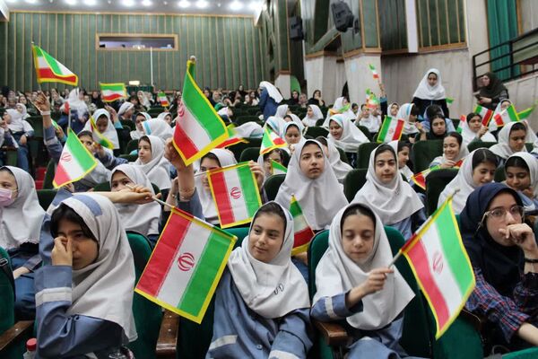 گرامیداشت دهه کرامت و بیست و ششمین سالروز تاسیس سازمان دانش‌آموزی، در منطقه ۱۰