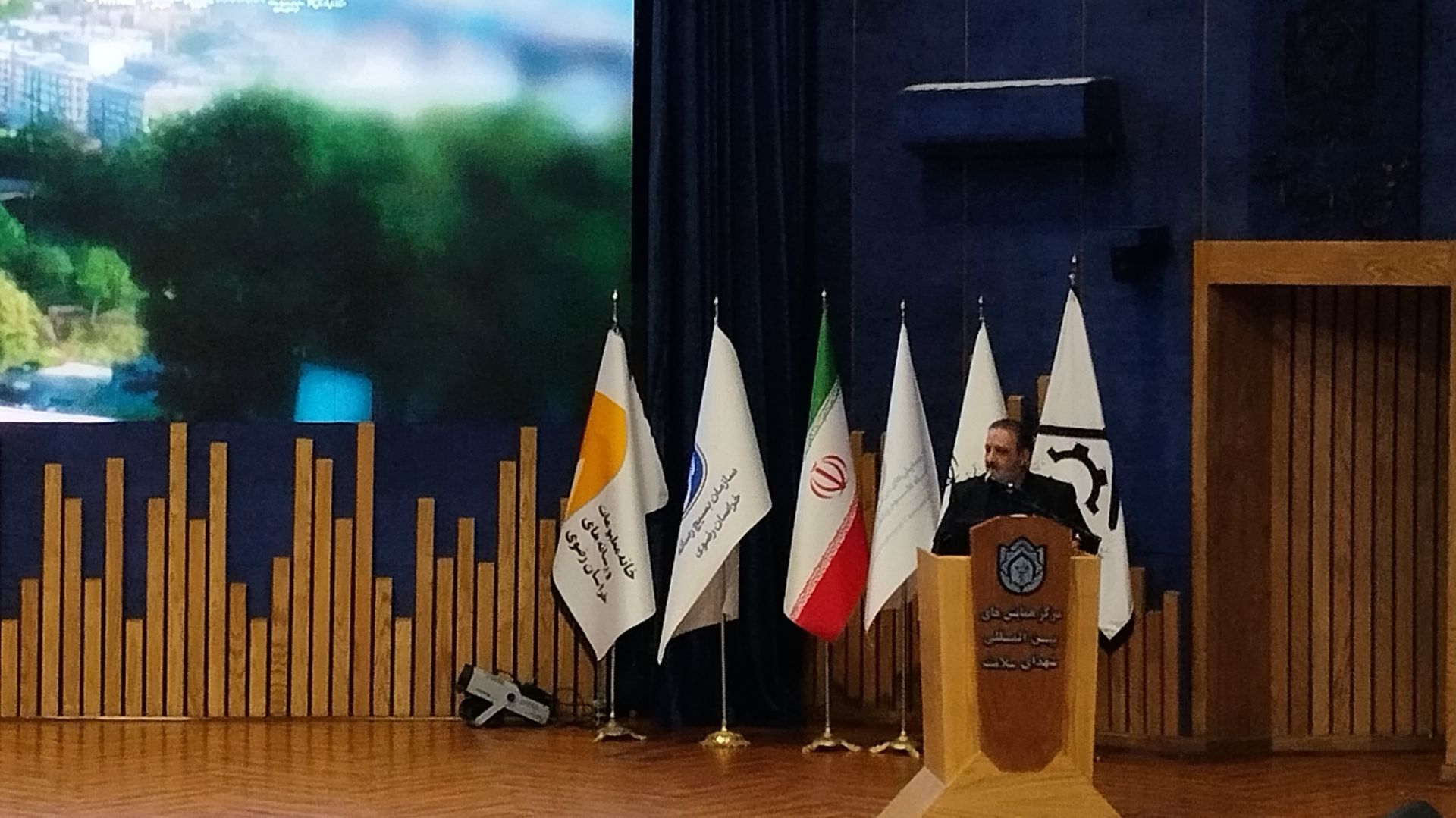لزوم برگزاری جلسه برای حل مشکلات رسانه‌ای شهرستان‌ها 