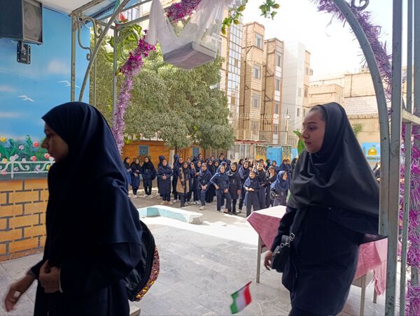 جشن جوانه ها در دبیرستان سروقد مشهد 