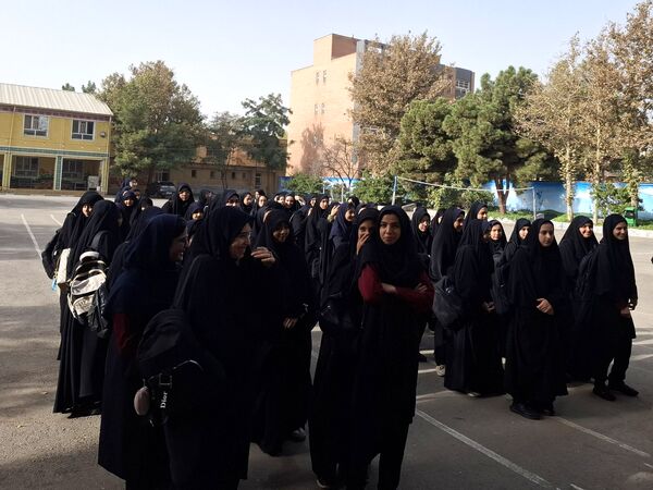 کلاس‌های پیش نیاز سال تحصیلی در مدرسه شاهد تقوا پیشگان 