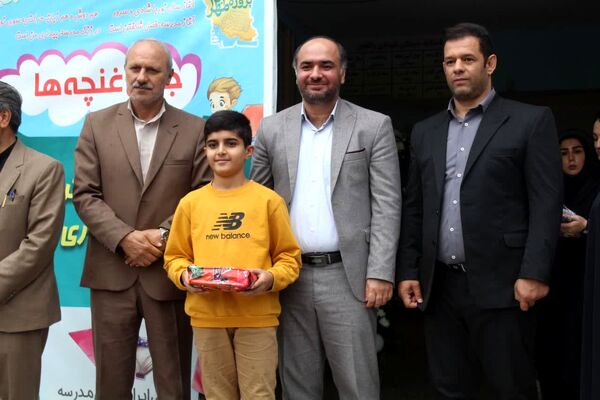 برگزاری جشن غنچه‌ها در ساری 