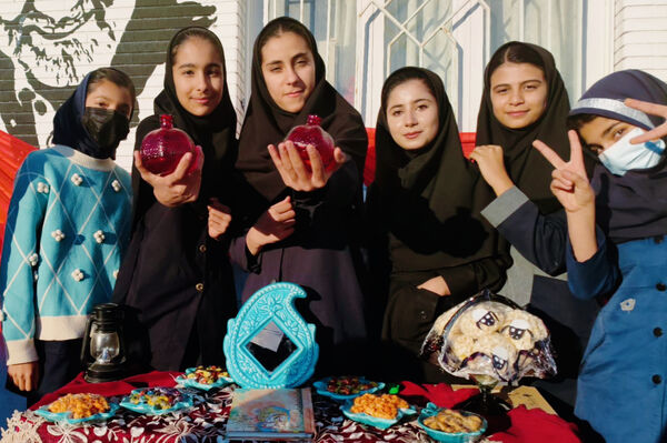 جشن یلدا در دبیرستان فردوس شهرک