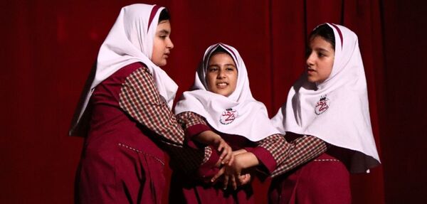 حضور نماینده استان در مرحله کشوری چهارمین جشنواره ملی تئاتر درسی در میناب