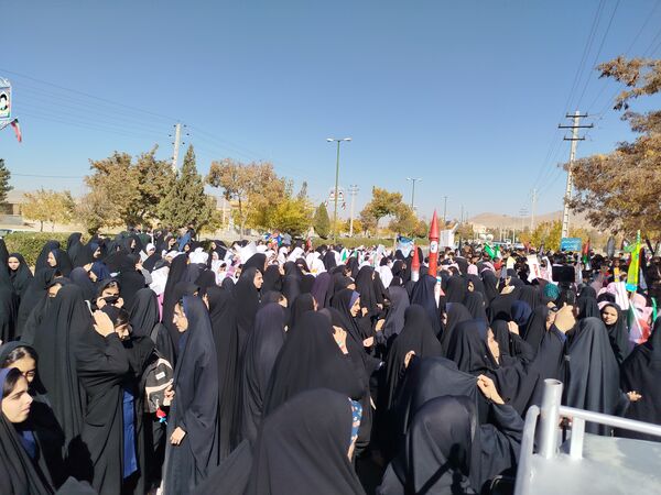 ثبت حضور پرشور مردم شهرستان بن در راهپیمایی ۱۳ آبان در قاب پانا
