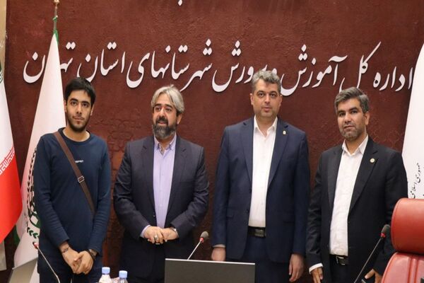 نشست صمیمی فعالین رسانه ای دانش‌آموزان با مدیرعامل خبرگزاری پانا