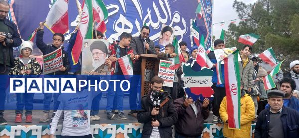 ۲۲ بهمن؛ تجلی حضور نسل‌ها در سالروز پیروزی انقلاب اسلامی 