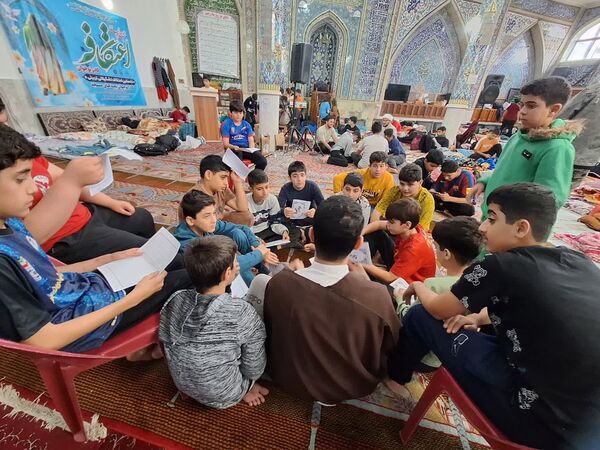 اعتکاف دانش‌آموزی در مسجد جامع قائمشهر